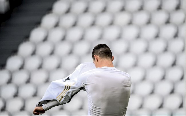 Thực hư việc Ronaldo tức giận vứt áo đấu sau trận gặp Genoa