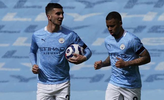 Ferran Torres va Fernandinho