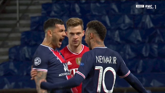 Bức ảnh gây bão trên MXH