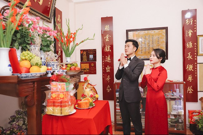 Xuân Trường khoe ảnh ăn hỏi