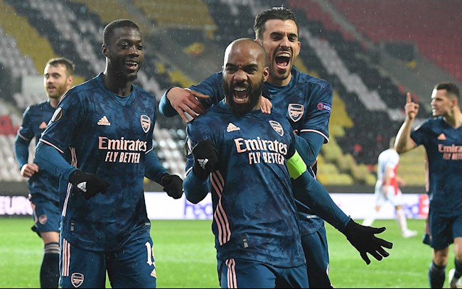 Lacazette có 1 cú đúp bàn thắng