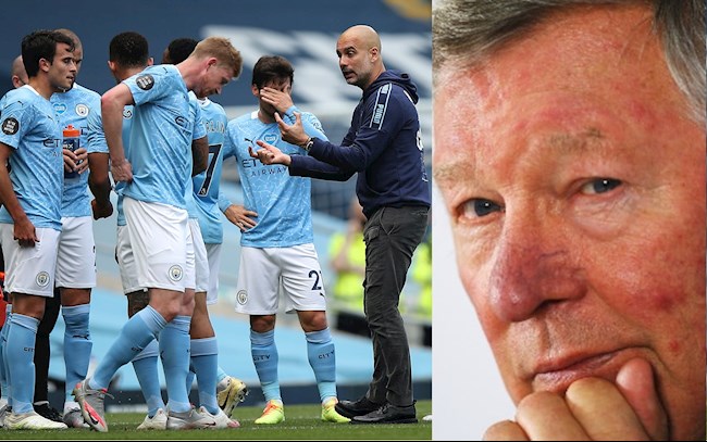 Jamie Carragher: Sir Alex đã sai về Manchester City!