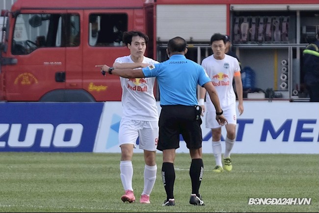 Văn Toàn vs Hà Nội