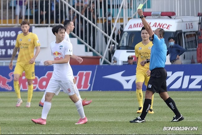 Văn Toàn vs Hà Nội