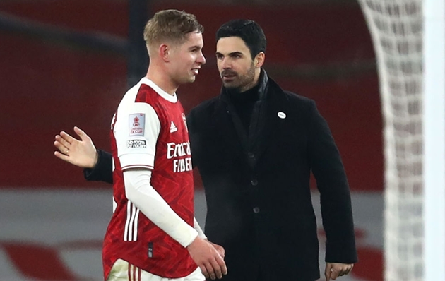 Roy Keane khen ngợi Smith Rowe