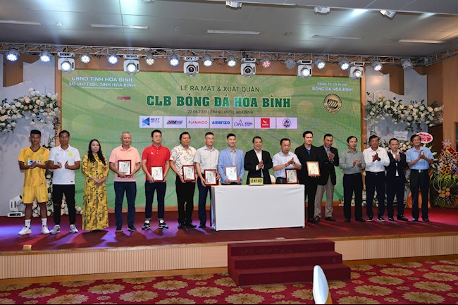 CLB Bong da Hoa Binh 1
