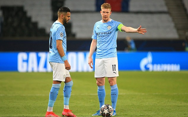 Tiết lộ: Mahrez đã ‘xin nhẹ’ quyền sút phạt của De Bruyne