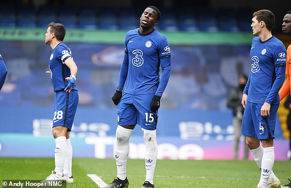 Chelsea thua West Brom Zouma