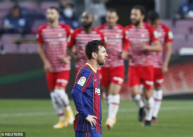 Sự cay đắng của Messi khi đội nhà thua ngược gây sốc