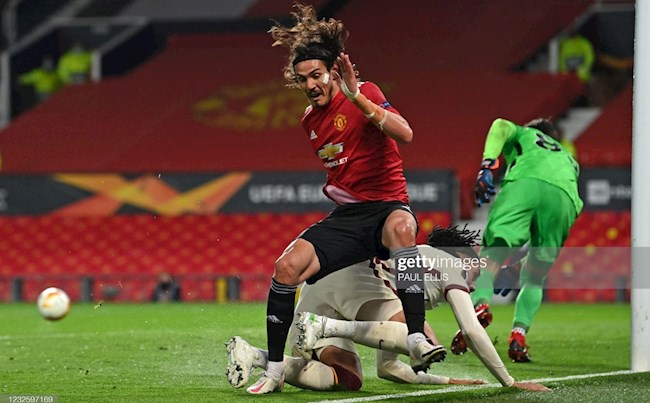 Smalling và màn chạm trán với United