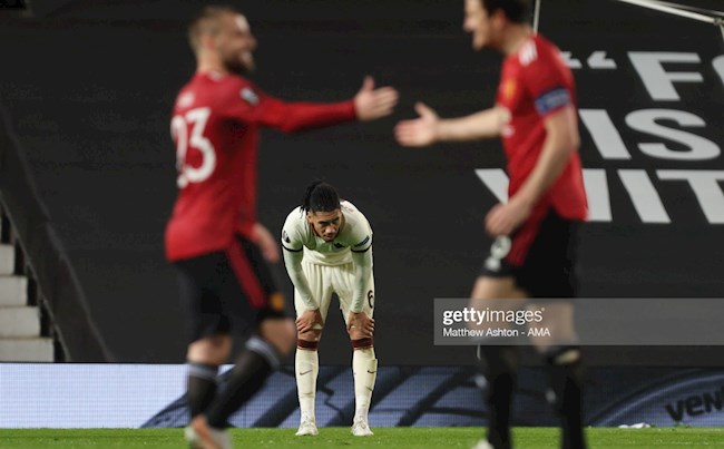 Smalling và màn chạm trán với United