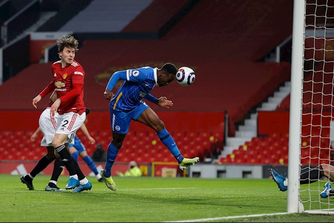 Welbeck lần thứ 3 trong sự nghiệp làm tung mành lưới đội bóng cũ MU Welbeck lần thứ 3 trong sự nghiệp làm tung mành lưới đội bóng cũ MU