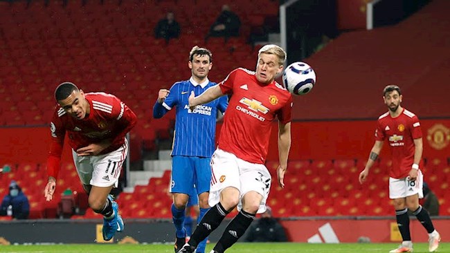 MU đánh bại Brighton 2-1