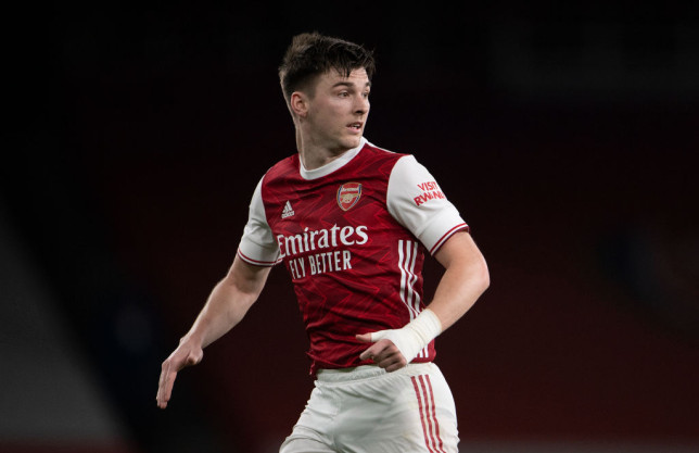 Kieran Tierney khó ra sân trước Slavia Prague Kieran Tierney khó ra sân trước Slavia Prague