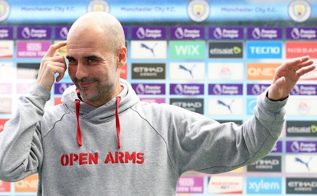 Man City cán mốc 700 bàn thời Pep Guardiola, cho cả NHA hít khói