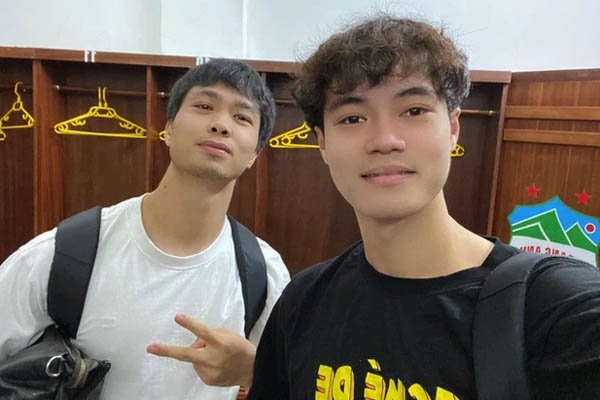 Văn Toàn nhắn nhủ Công Phượng trước trận play-off thăng hạng