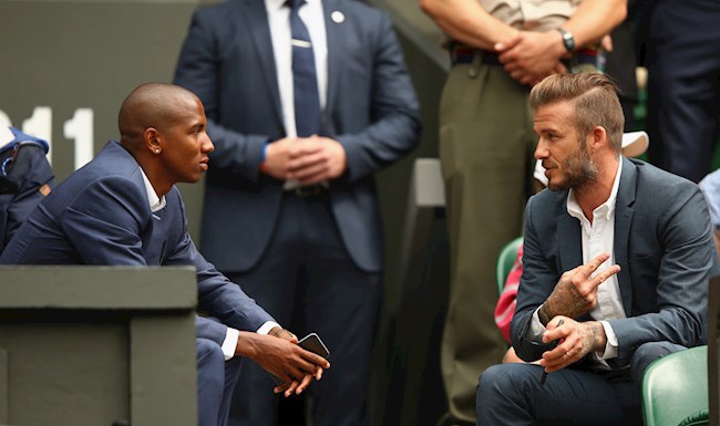 David Beckham lôi kéo Ashley Young tới Mỹ