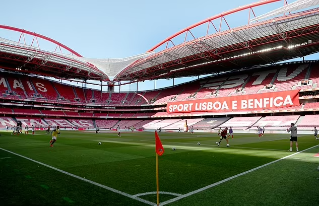 Sân vận động ở Lisbon sẵn sàng tổ chức chung kết Champions League