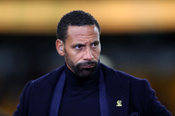 Rio Ferdinand muốn MU mua thêm trung vệ
