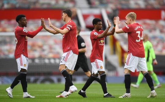 Cựu sao Man City: "MU nên bị trừ 6 điểm vì cho đội B đá với Leicester"