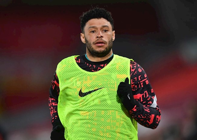 Chuyện gì đang xảy ra với Alex Oxlade-Chamberlain?