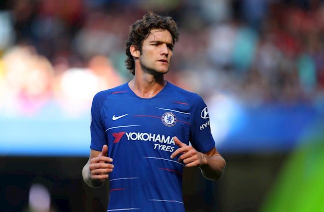 Marcos Alonso bị chỉ trích dữ dội sau trận thua Leicester