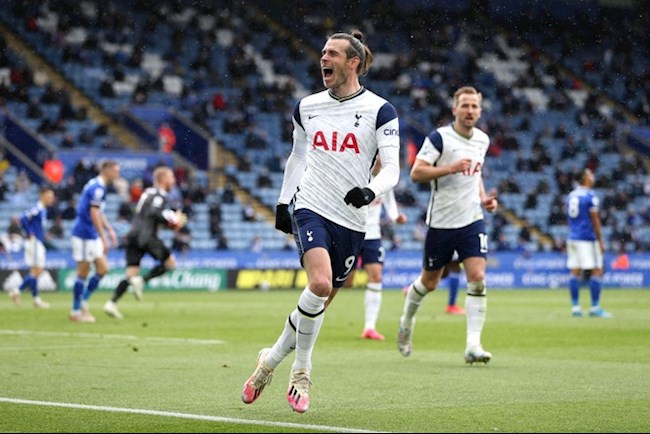 Bale tỏa sáng đem về chiến thắng gây tranh cãi cho Tottenham