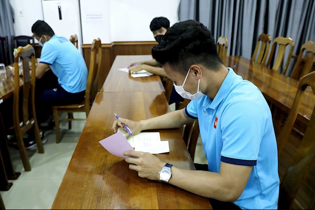 ĐT Việt Nam đi bầu cử ĐT Việt Nam đi bầu cử