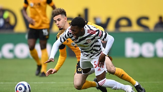 Đội chủ nhà bất lực tìm bàn gỡ hòa