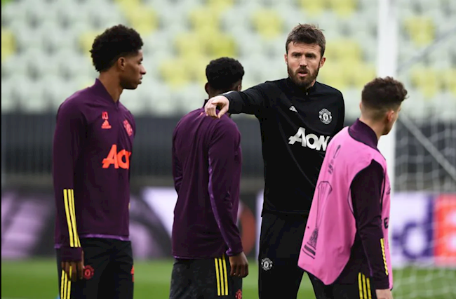 Các cầu thủ MU tập luyện trước trận chung kết