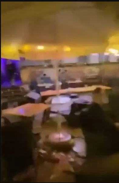 3 CĐV MU bị thương sau cuộc tấn công của người dân bản địa 3 CĐV MU bị thương sau cuộc tấn công của người dân bản địa