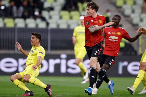 Victor Lindelof bị chỉ trích thậm tệ sau sai lầm trước Villarreal