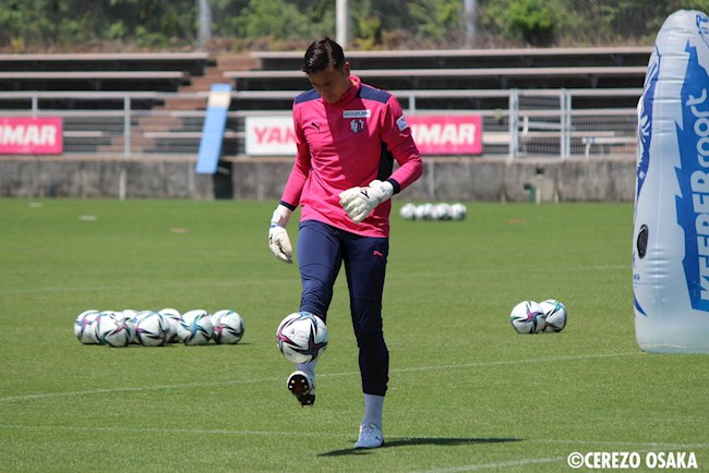 Thủ môn Đặng Văn Lâm nói gì sau khi bị gạch tên khỏi ĐT Việt Nam?