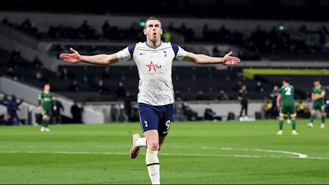Bale lập hattrick sau hai cú sút căng, quyết đoán bằng chân trái