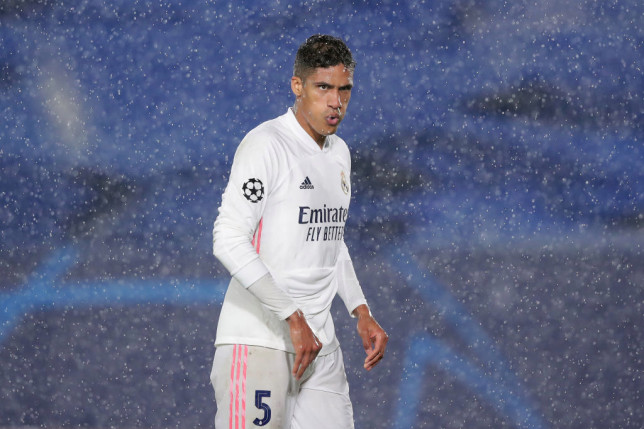 Varane dính chấn thương, lỡ đại chiến Chelsea