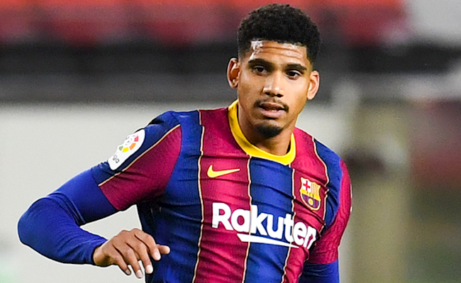 Ronald Araujo Tôi hy vọng sẽ ở lại Barcelona trong nhiều năm hình ảnh