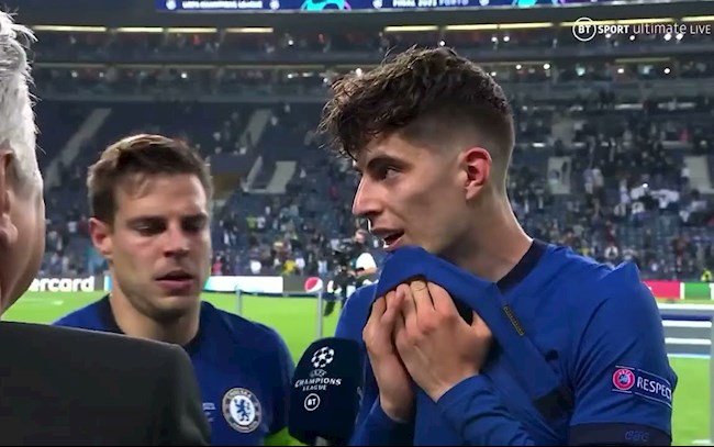 Dâng trào cảm xúc, Kai Havertz văng tục ngay trên sóng truyền hình