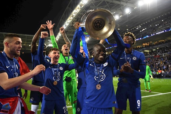 Chelsea gia hạn với Kante và 2 trụ cột khác
