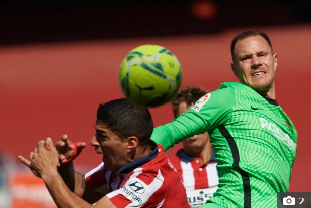 Stege chỉ trích Luis Suarez vì thối ăn vạ Stege chỉ trích Luis Suarez vì thối ăn vạ