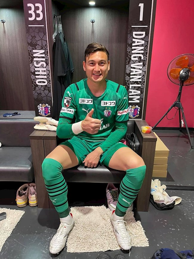 Đặng Văn Lâm gửi lời cảm ơn tới tất cả người hâm mộ Việt Nam