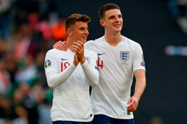 Mason Mount và Declan Rice là những người bạn thân