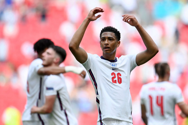 Erling Haaland có vài lời muốn gửi Jude Bellingham