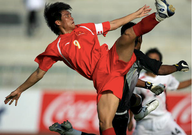 Việt Nam hai lần phải đón nhận trận thua 0-5 trên sân UAE