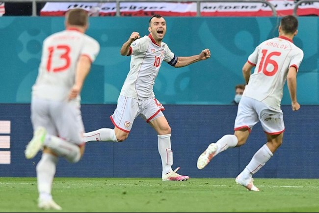 Goran Pandev ghi bàn đầu tiên cho Bắc Macedonia ở VCK Euro