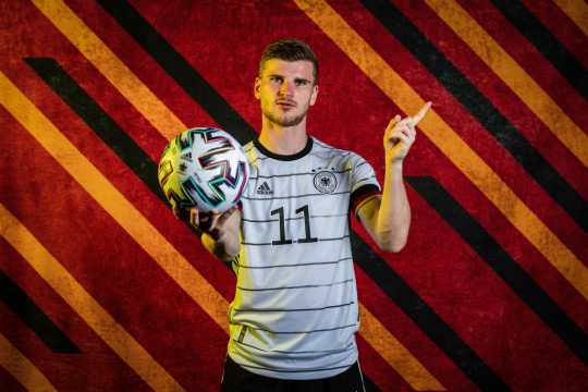 Đâu là thủ môn xuất sắc nhất thế giới? Timo Werner có câu trả lời