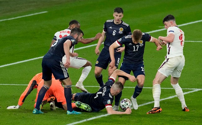 McTominay lăn xả bảo toàn mành lưới Anh vs Scotland