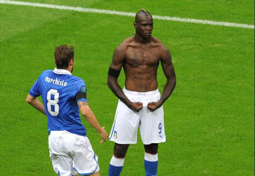 Bốn năm vắng mặt, Balotelli vẫn lọt top ghi bàn cho tuyển Italia