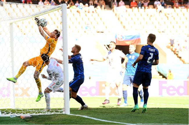 Tình huống Martin Dubravka phản lưới nhà