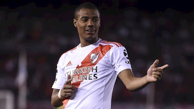 MU để mắt tới Nicolas De La Cruz