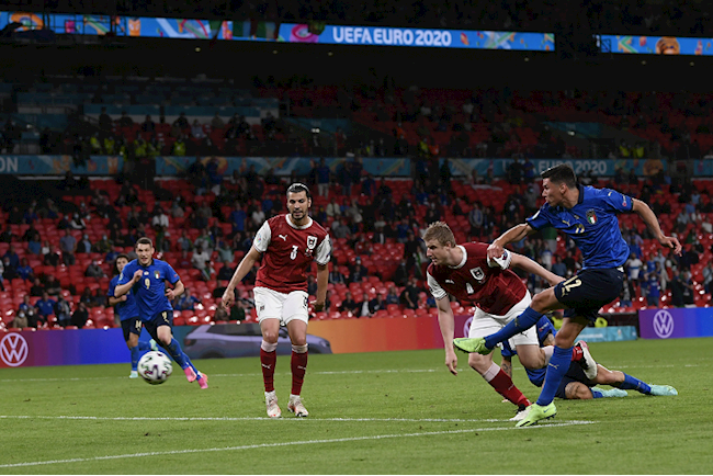 HLV Mancini giúp Italia đánh bại Áo